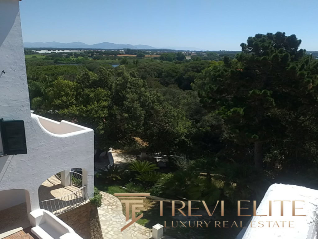 villa s bassejnom ryadom s peschanym plyazhem (13)