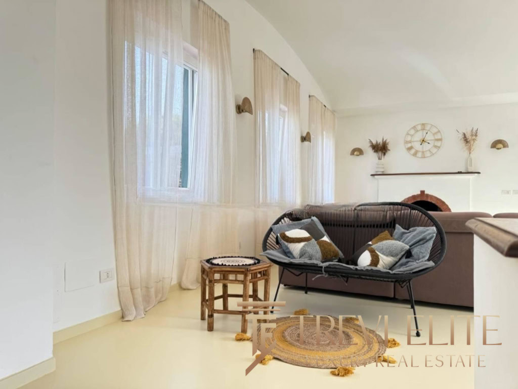 villa s bassejnom ryadom s peschanym plyazhem (19)