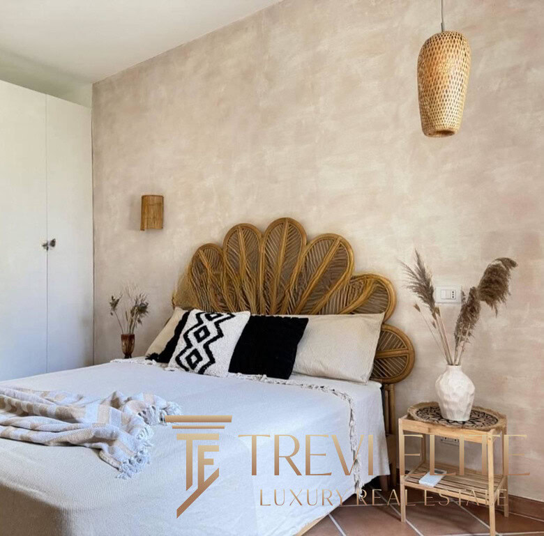 villa s bassejnom ryadom s peschanym plyazhem (21)