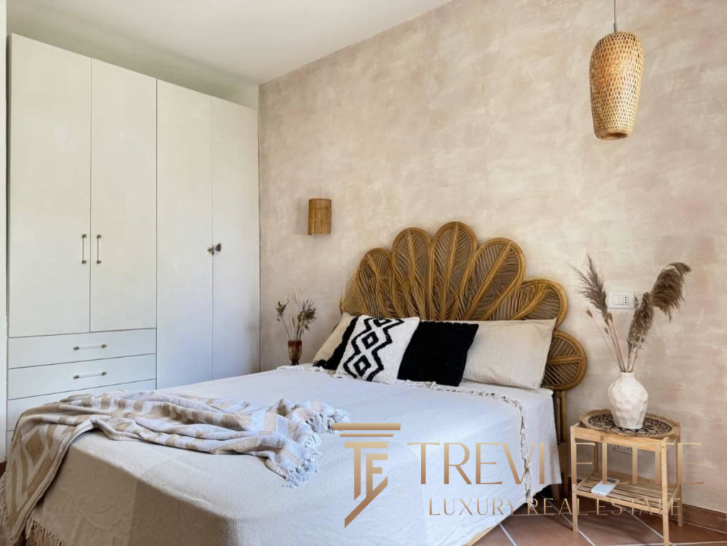 villa s bassejnom ryadom s peschanym plyazhem (21)