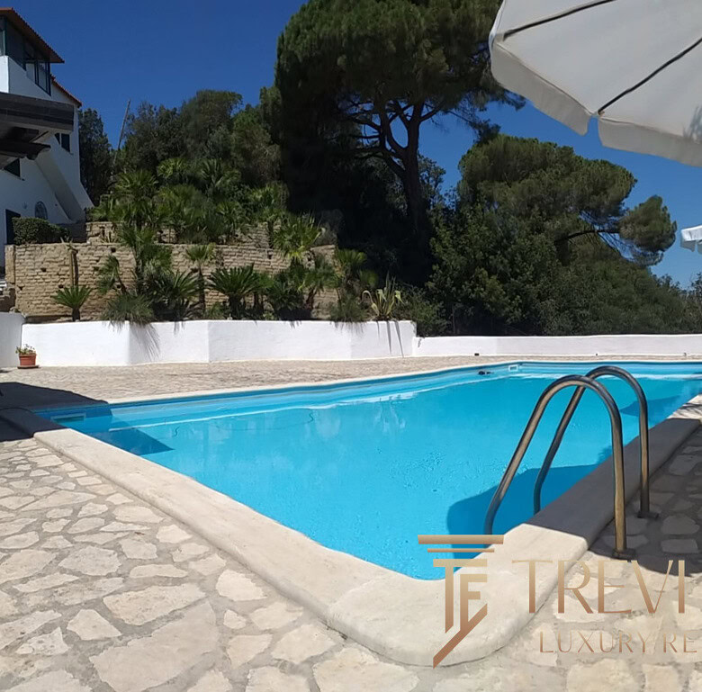 villa s bassejnom ryadom s peschanym plyazhem (8)