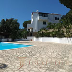 villa s bassejnom ryadom s peschanym plyazhem (9)