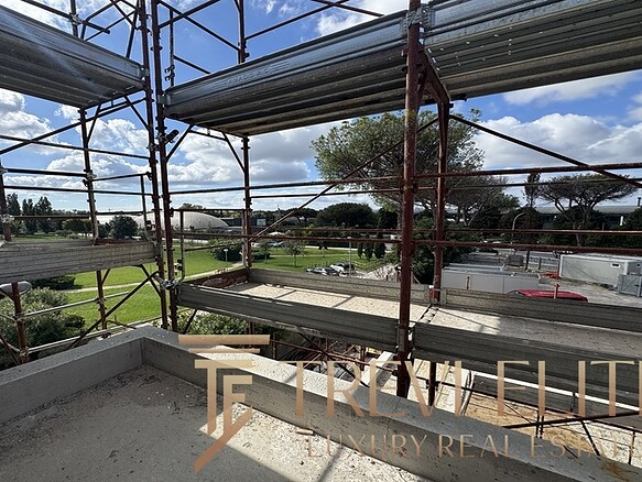 kvartira s terassoy rom casal palokko aksa (4)