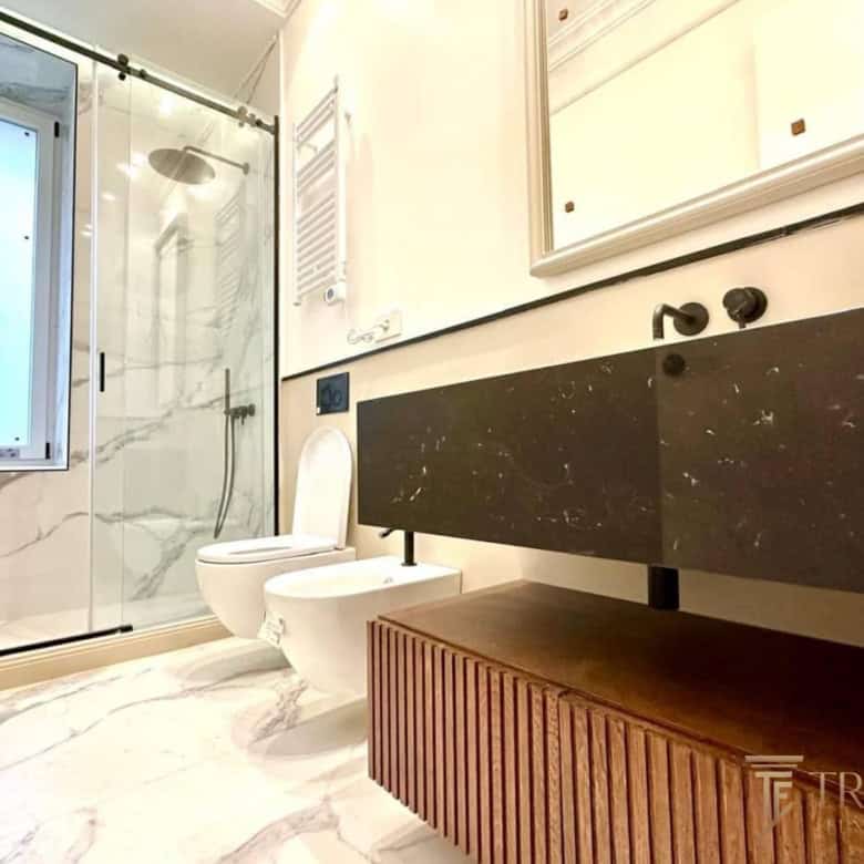 property roma bathroom 3