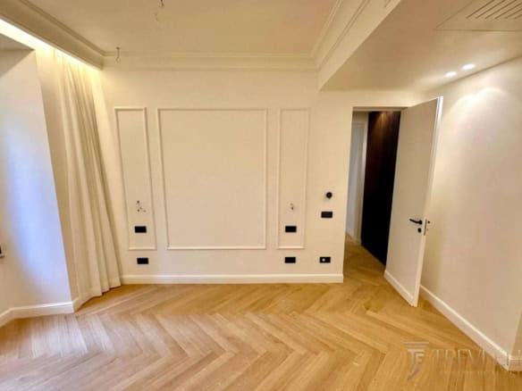 property roma other 5