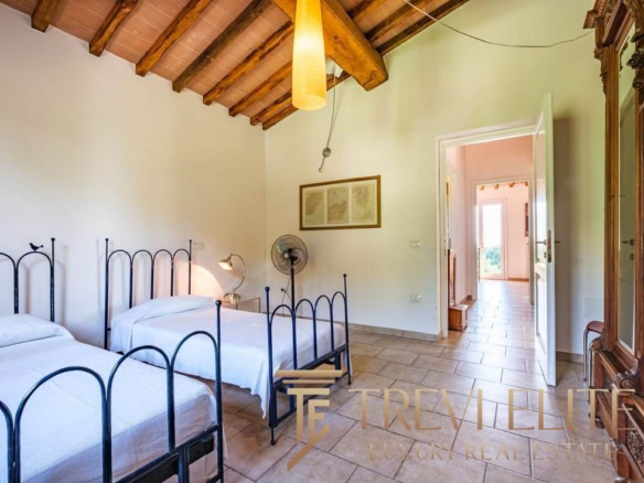 toskanskaya villa s bassejnom (16)