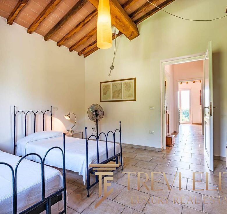 toskanskaya villa s bassejnom (16)