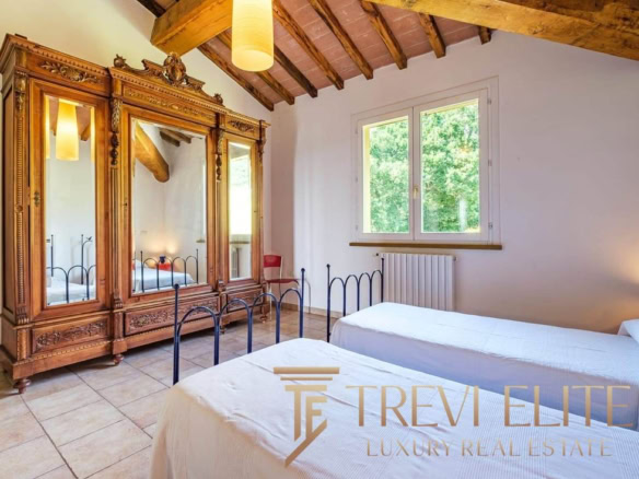 toskanskaya villa s bassejnom (25)