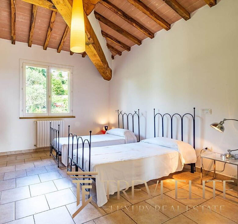 toskanskaya villa s bassejnom (26)