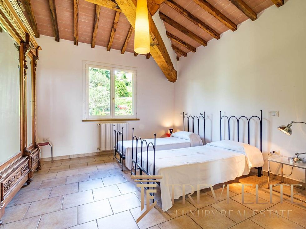 toskanskaya villa s bassejnom (26)