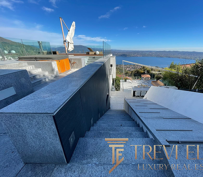 villa na ozere madzhore13