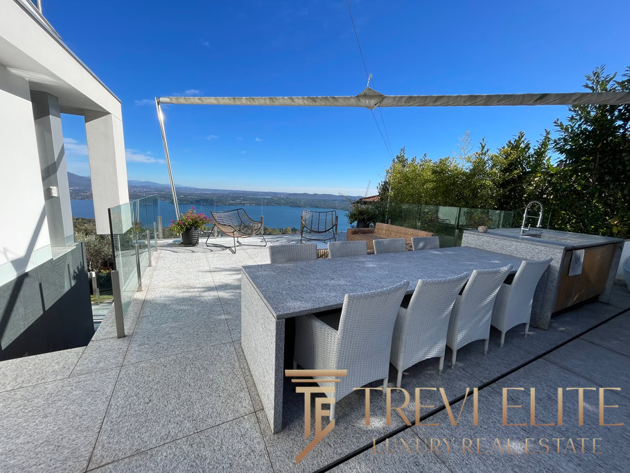 villa na ozere madzhore14