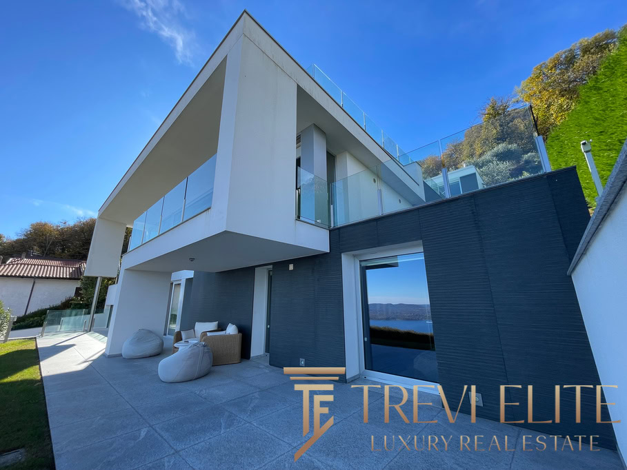 villa na ozere madzhore18