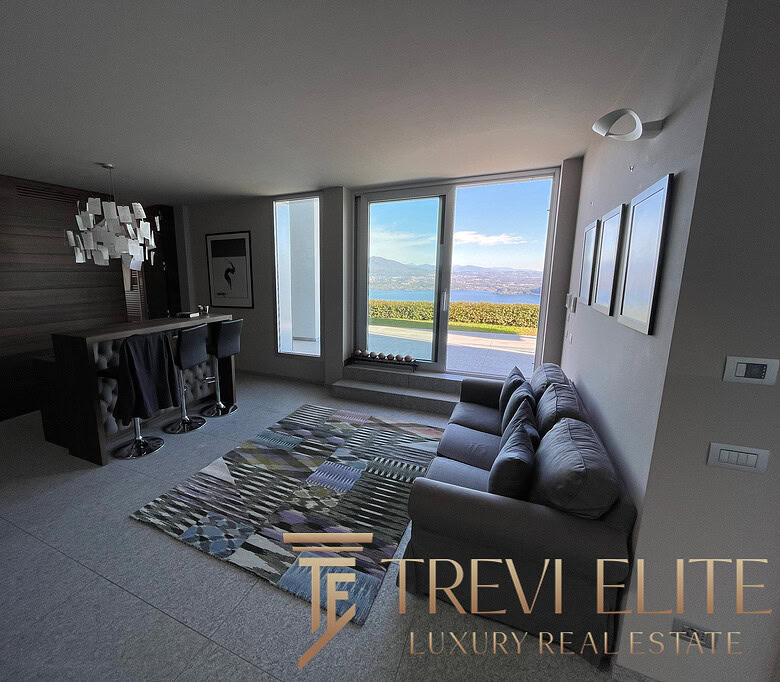 villa na ozere madzhore23