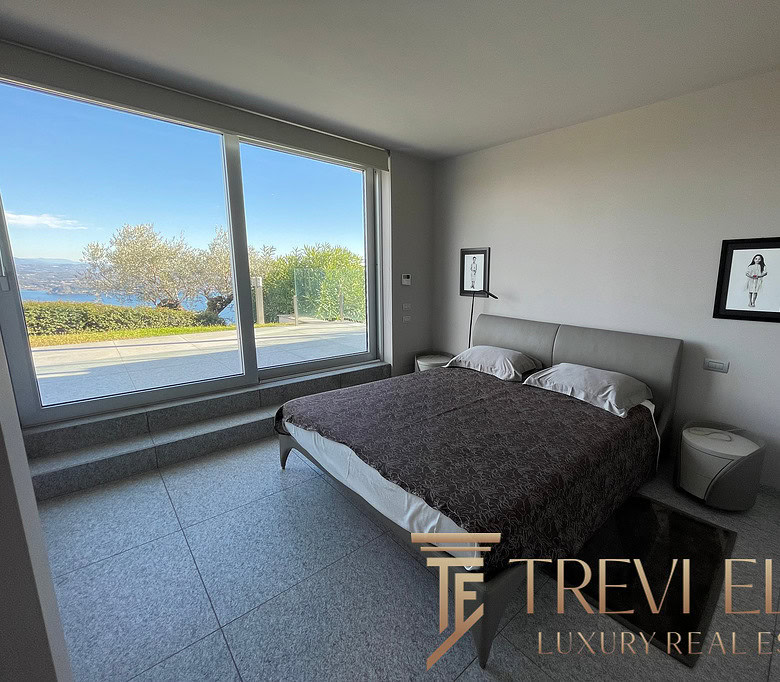 villa na ozere madzhore24