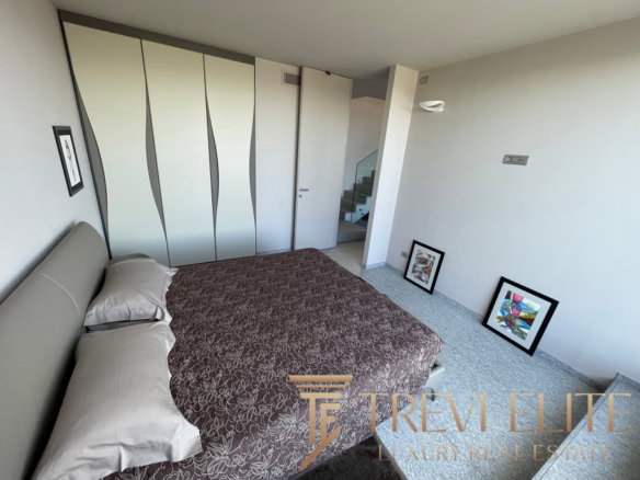 villa na ozere madzhore25