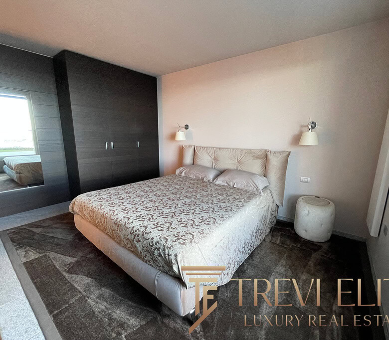 villa na ozere madzhore29