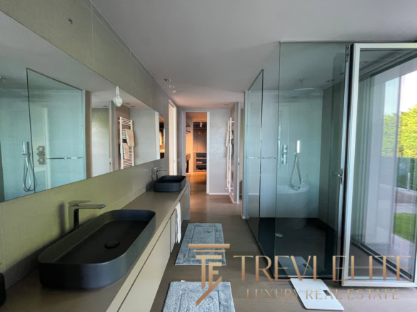 villa na ozere madzhore43