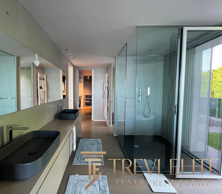 villa na ozere madzhore43