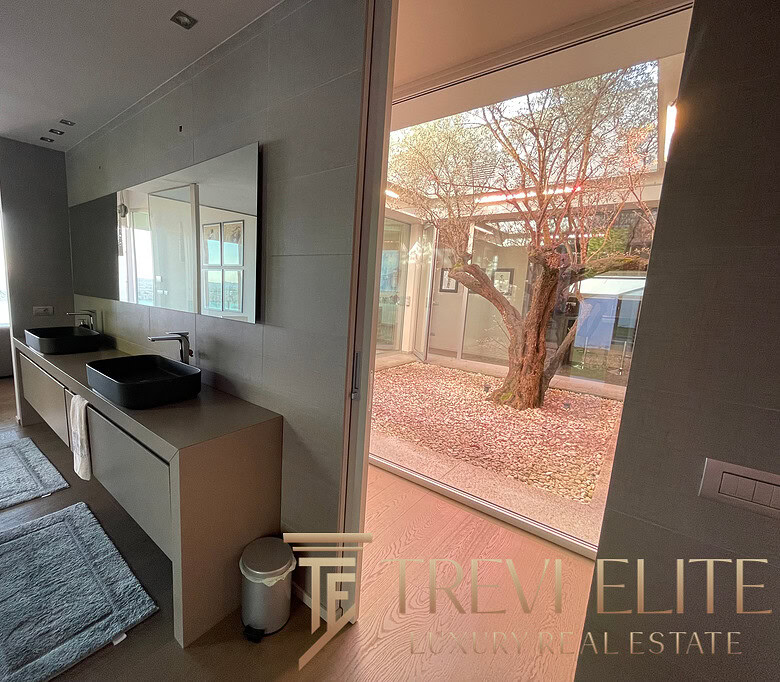 villa na ozere madzhore45