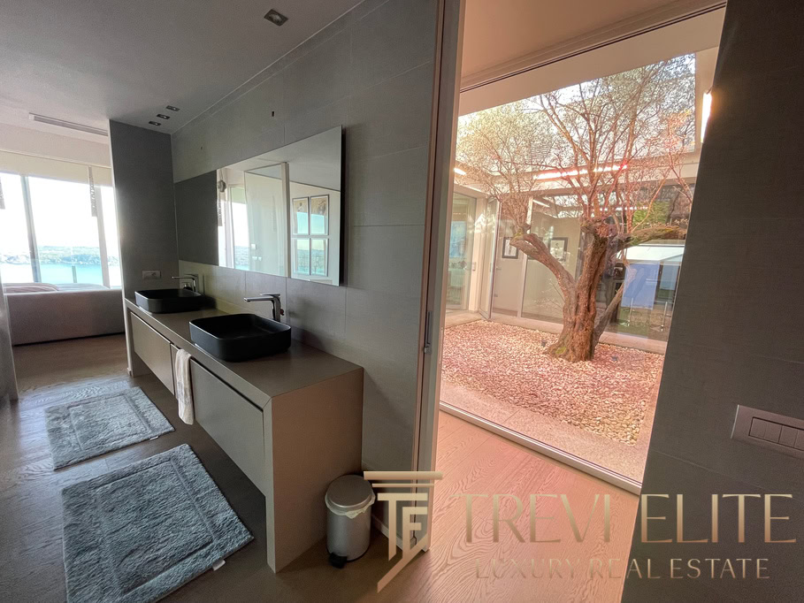 villa na ozere madzhore45