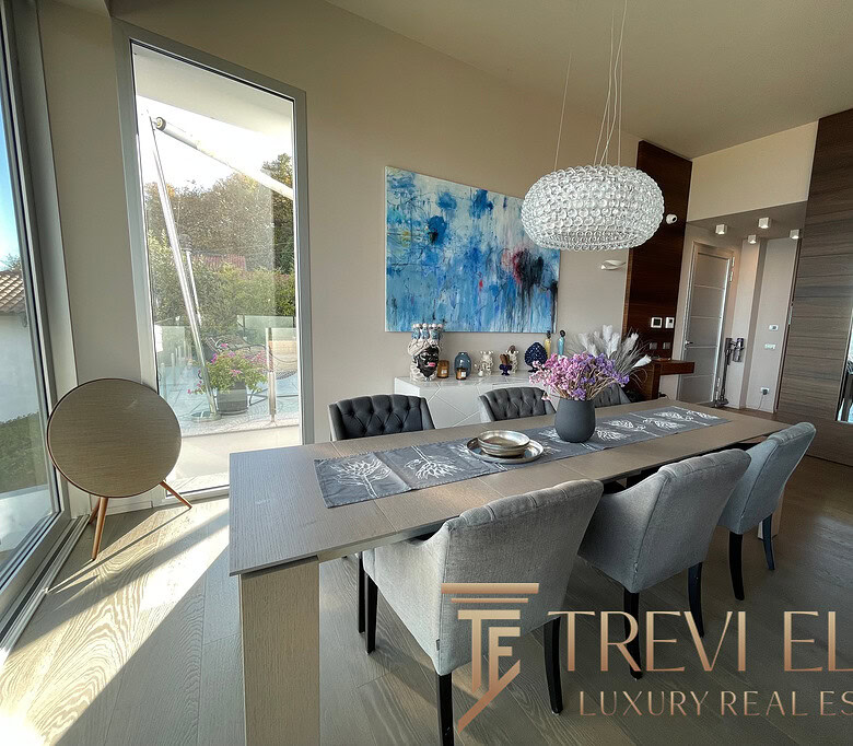 villa na ozere madzhore58