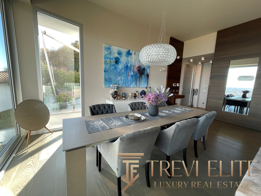 villa na ozere madzhore58