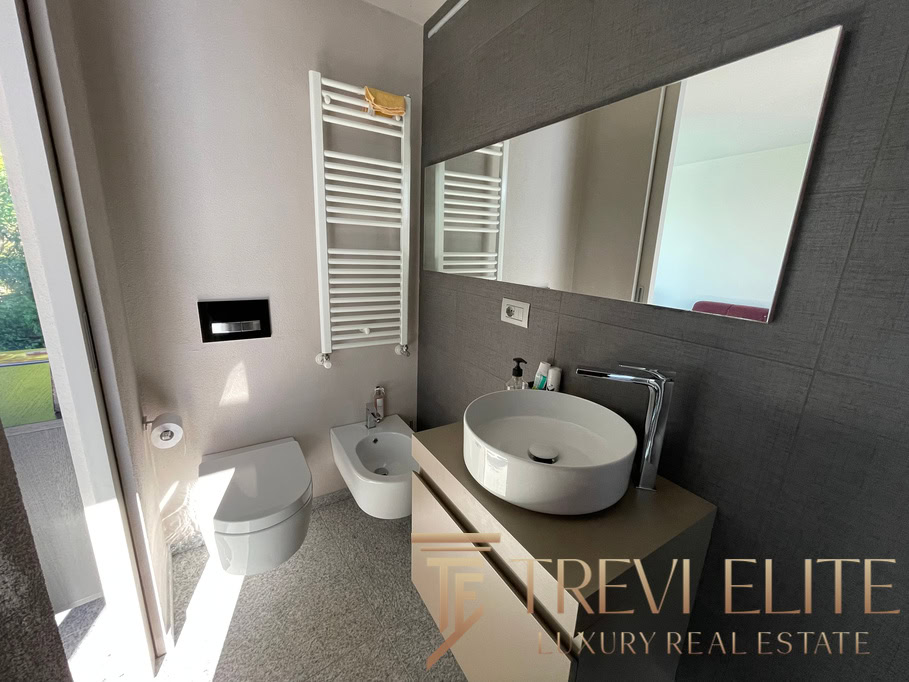 villa na ozere madzhore6