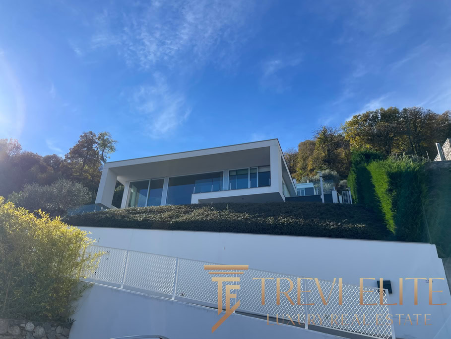 villa na ozere madzhore60