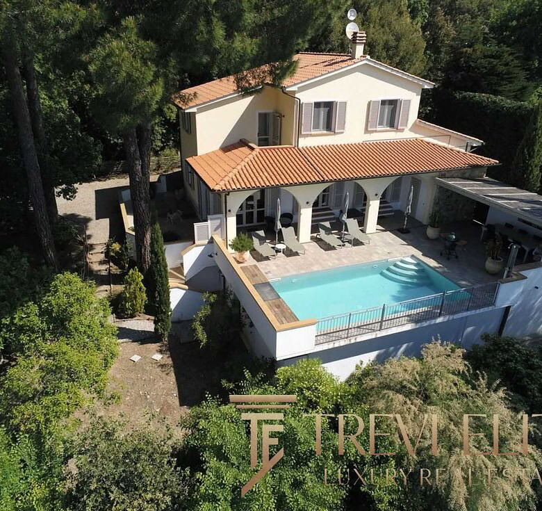 villa v toskane s vidom na more i bassejnom (10)