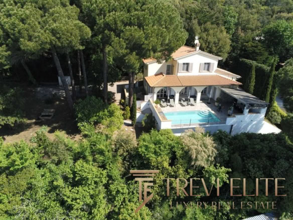 villa v toskane s vidom na more i bassejnom (12)