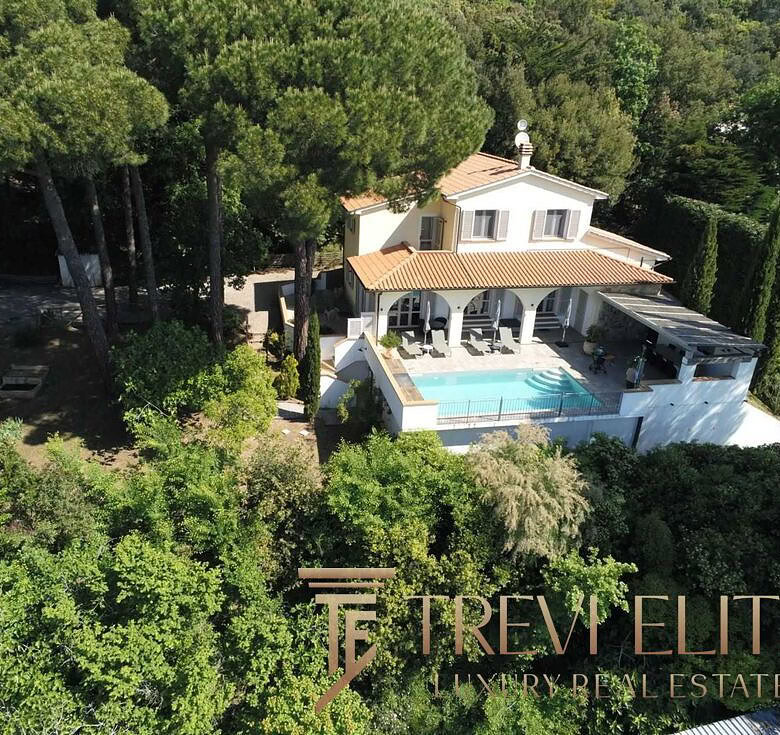 villa v toskane s vidom na more i bassejnom (12)