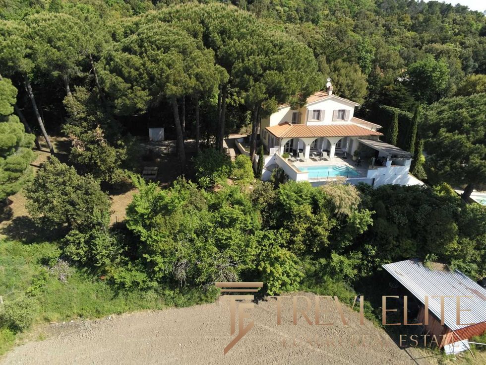 villa v toskane s vidom na more i bassejnom (13)