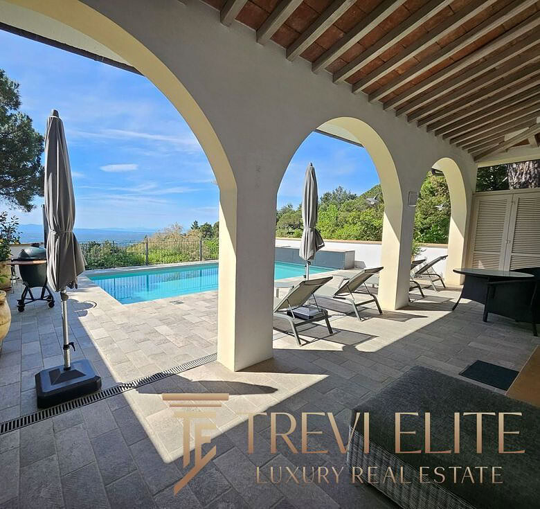villa v toskane s vidom na more i bassejnom (17)