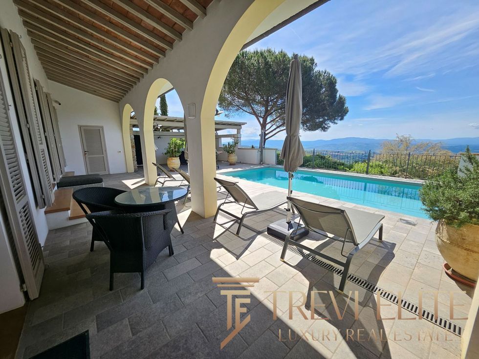 villa v toskane s vidom na more i bassejnom (18) villa v toskane s vidom na more i bassejnom (18)