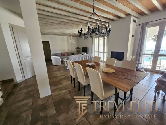 villa v toskane s vidom na more i bassejnom (23)