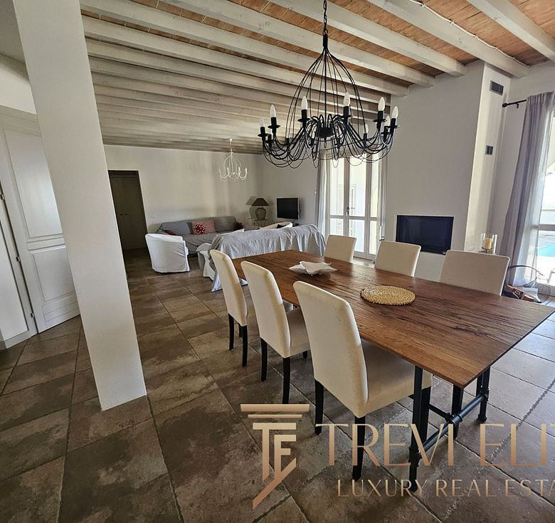 villa v toskane s vidom na more i bassejnom (23)