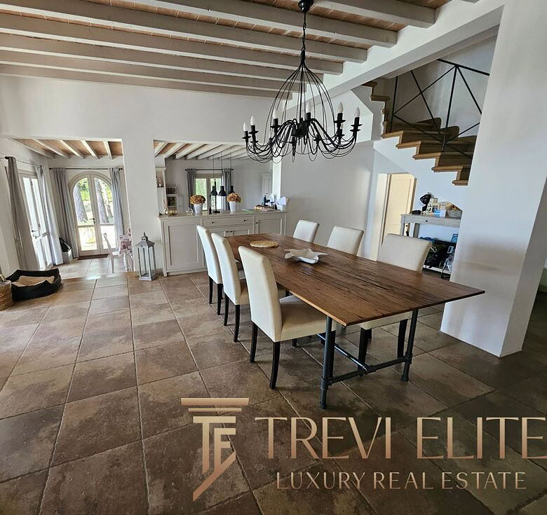 villa v toskane s vidom na more i bassejnom (24)