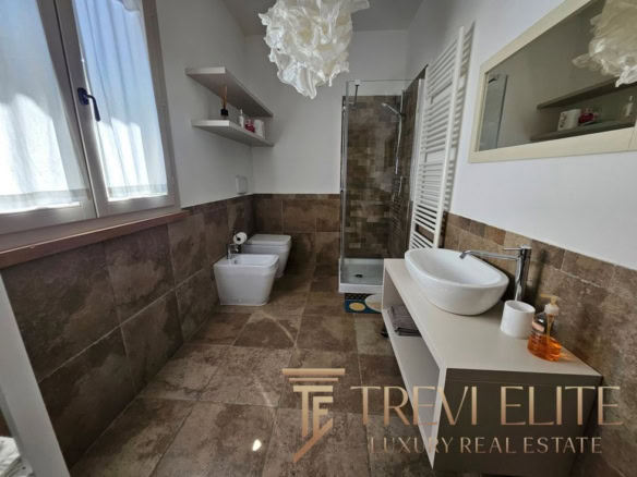 villa v toskane s vidom na more i bassejnom (4)