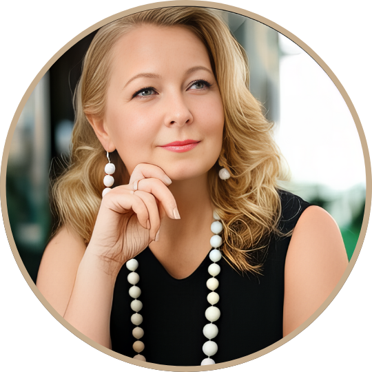 Современная бизнес-леди в офисе, символ профессионализма и успеха, полоборота и задумчивости стильная женщина в деловой одежде и жемчужном украшении, концепция бизнес-успеха и личностного роста.