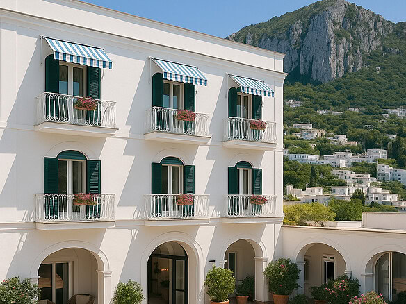 otel 4 na ostrove kapri prodazha