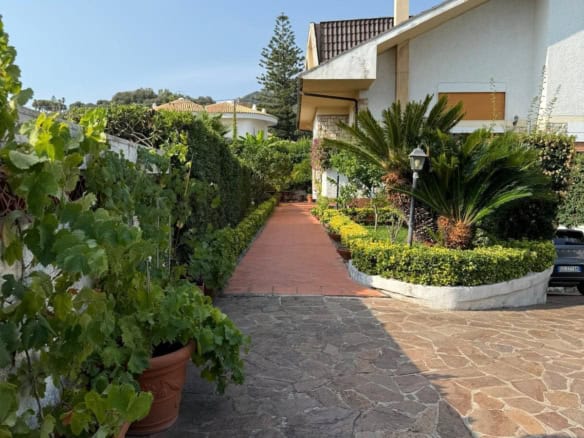 arenda villy s bassejnom i vidom na more (2)