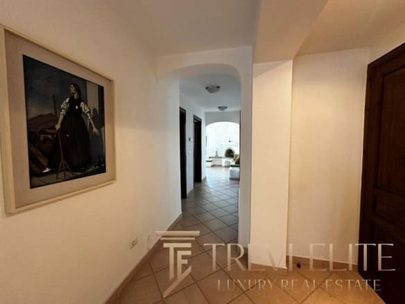 villa s bassejnom na more arenda v italii (42)