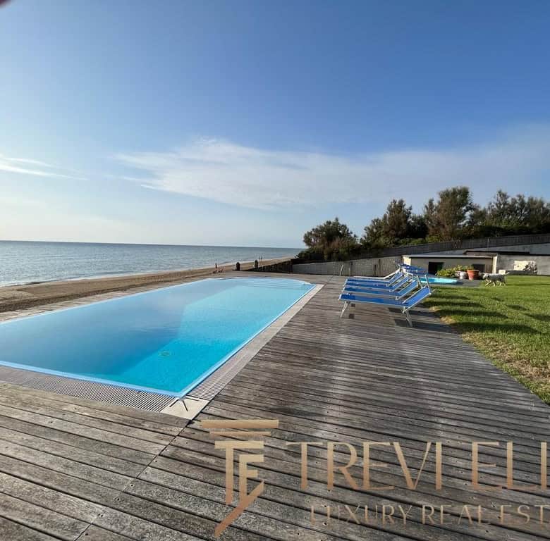villa u plyazha s basseinom sabaudia (13)