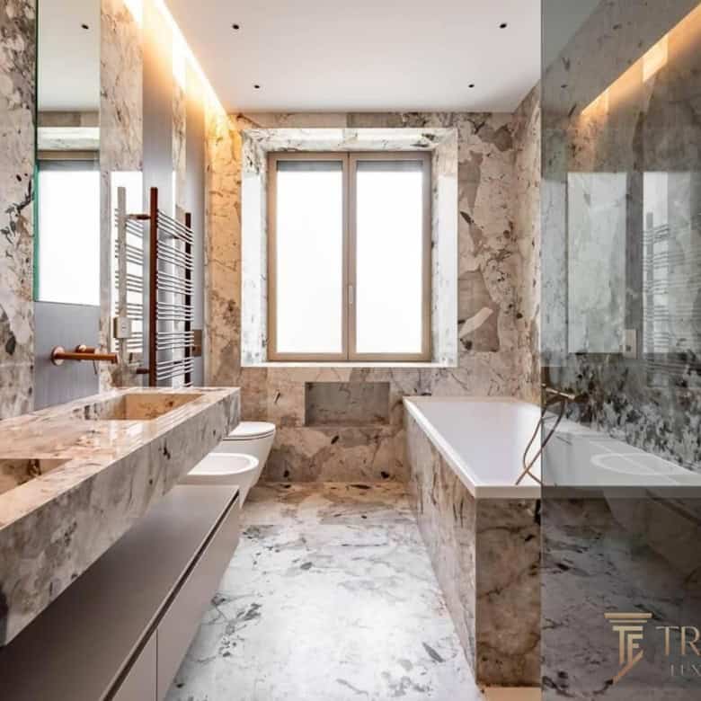 apartment campione ditalia bathroom 3