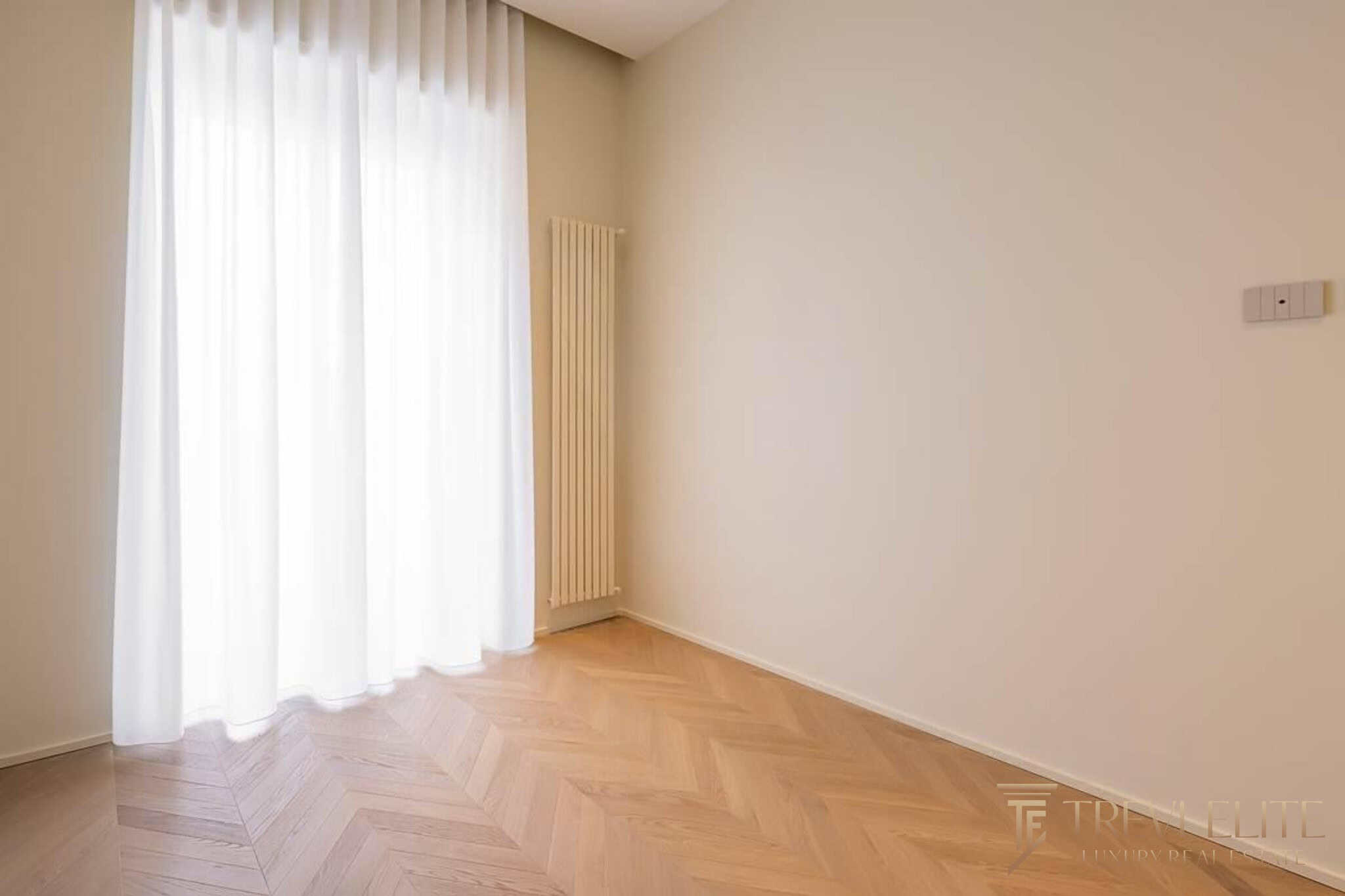 apartment campione ditalia bedroom 2