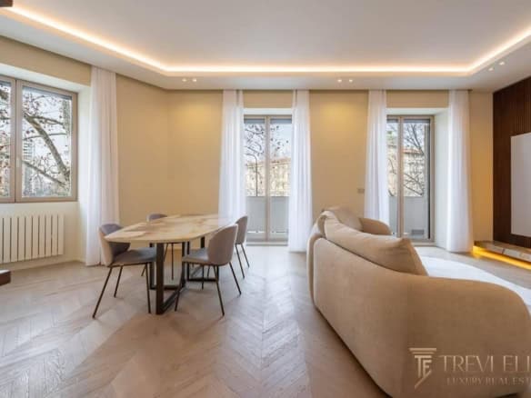 apartment campione ditalia dining room 1