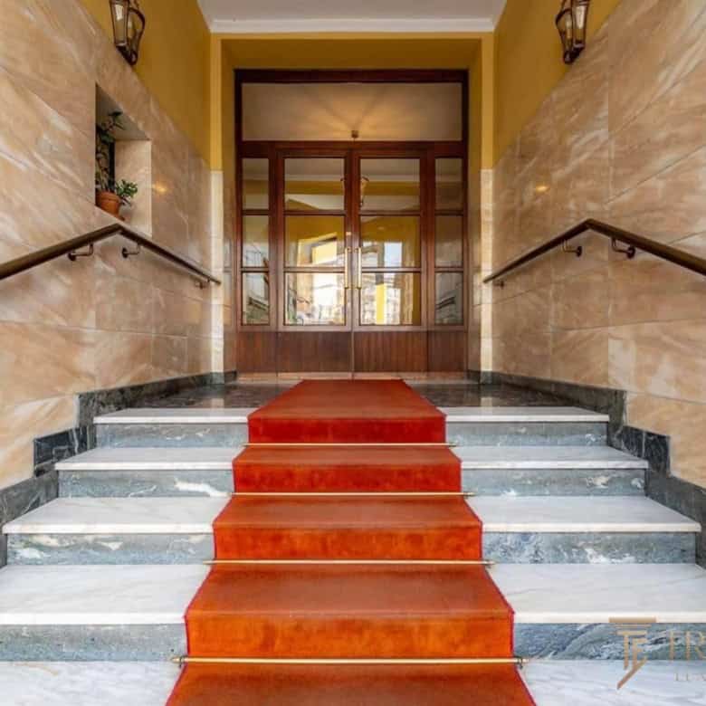 apartment campione ditalia staircase 3