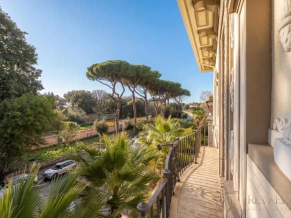 villa axa balcony 1