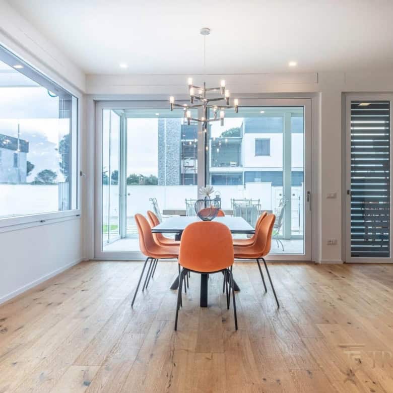 villa axa dining room 1